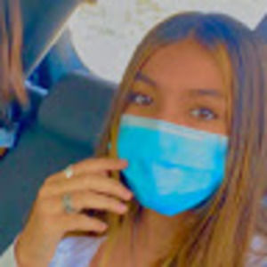 Meet your Posher, Daniela